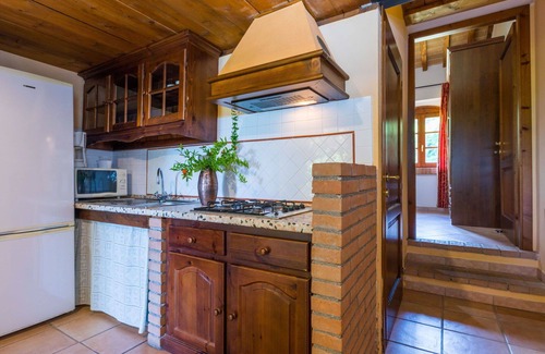 Riparbella Apartamento | Acogedor apartamento para 5 personas con piscina, A/C, WIFI, TV, patio y aparcamiento