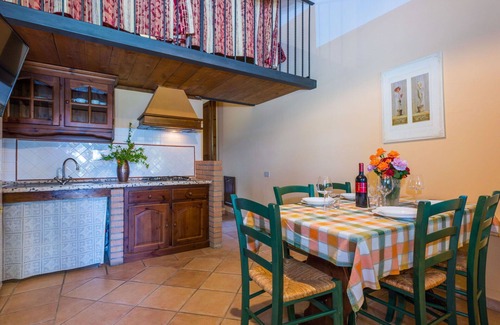 Riparbella Apartamento | Acogedor apartamento para 5 personas con piscina, A/C, WIFI, TV, patio y aparcamiento