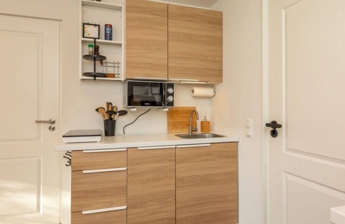 Wolphaartsdijk Apartamento | Precioso apartamento para 2 personas con WIFI, jacuzzi, TV, terraza y mascotas permitida