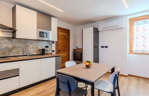 Verceia Apartamento | Precioso apartamento para 2 personas con A/C, WIFI, TV, balcón y aparcamiento