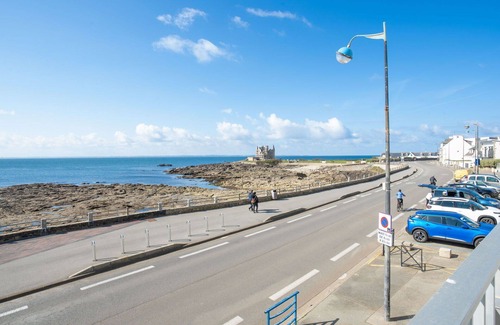 Morbihan Apartamento | Acogedor apartamento para 4 personas con WIFI, TV, balcón, mascotas permitida y aparcamiento