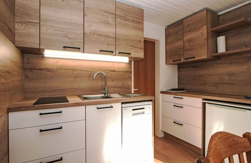 Axams Apartamento | Bonito apartamento para 4 personas con TV, patio y mascotas permitida