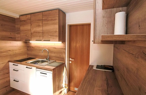 Axams Apartamento | Bonito apartamento para 4 personas con TV, patio y mascotas permitida