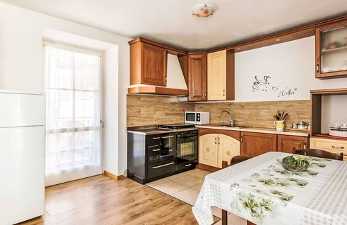 Livo Apartamento | Bonito apartamento para 4 personas con WIFI, TV, patio y mascotas permitida