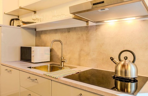 Dervio Apartamento | Precioso apartamento con WIFI, A/C, piscina, TV, patio, vista panorámica y aparcamiento