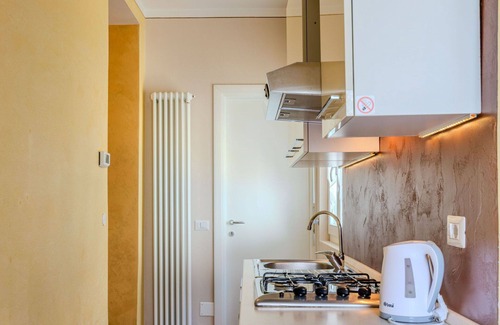 Claino Con Osteno Apartamento | Acogedor apartamento para 4 personas con WIFI, TV, balcón y aparcamiento