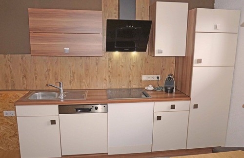 Flirsch Apartamento | Precioso apartamento para 5 personas con WIFI, TV, patio, mascotas permitida y aparcamiento
