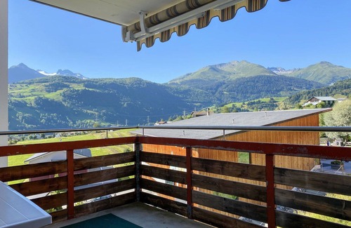 Acletta Apartamento | Hermoso apartamento para 5 personas con WIFI, TV, balcón, vista panorámica y aparcamiento