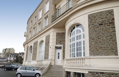 Saint-Igneuc Apartamento | Acogedor apartamento para 5 personas con WIFI y TV