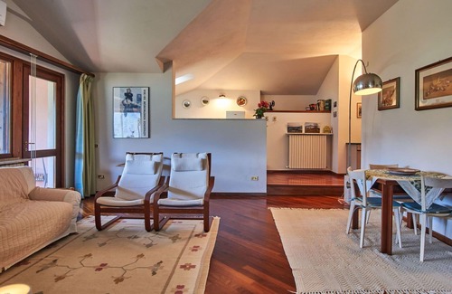 Musso Apartamento | Acogedor apartamento para 5 personas con A/C, WIFI, balcón y aparcamiento