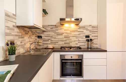 Vendrogno Apartamento | Hermoso apartamento para 5 personas con WIFI, A/C, balcón y aparcamiento
