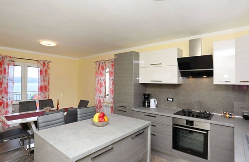 Ravni Apartamento | Precioso apartamento para 6 personas con A/C, WIFI, TV y balcón