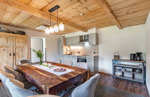 Hippach-Schwendberg Apartamento | Acogedor apartamento para 8 personas con WIFI, TV y patio