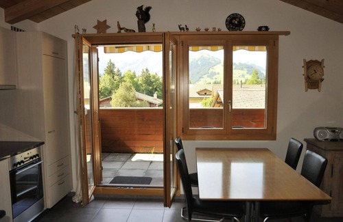 Adelboden Apartamento | Precioso apartamento para 5 personas con WIFI, TV y balcón