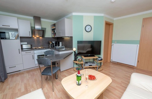 Stangerode Apartamento | Hermoso apartamento para 2 personas con WIFI, TV, patio y aparcamiento