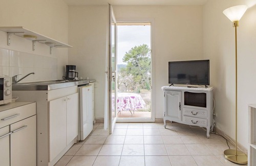 Gardanne Apartamento | Lovely apartment for 2 people with WIFI, TV, terrace and panoramic view