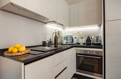 Ricorboli Apartamento | Hermoso apartamento para 4 personas con WIFI, A/C, TV, balcón y vista panorámica