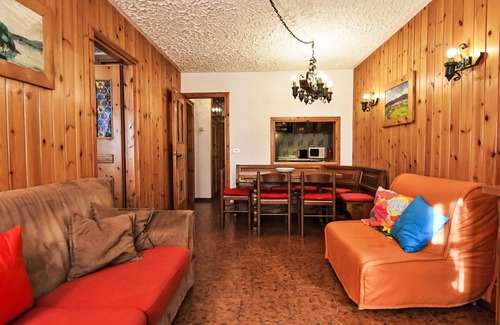 Madesimo Apartamento | Precioso apartamento para 4 personas con WIFI, TV, balcón, mascotas permitida y aparcamiento