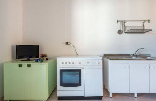 Muravera Apartamento | Hermoso apartamento para 6 personas con jacuzzi, A/C, TV, balcón, vista panorámica y aparcamiento