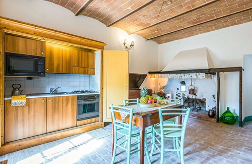 Stigliano Apartamento | Hermoso apartamento para 10 personas con WIFI, TV, patio, mascotas permitida y vista panorámica