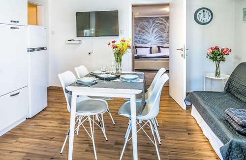 Postojna Apartamento | Bonito apartamento para 3 personas con WIFI, TV y terraza