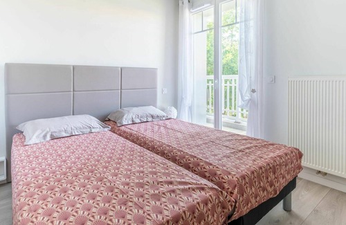 La Teste-de-Buch Apartamento | Lovely apartment for 4 people with pool, WIFI, TV, terrace and parking