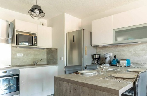 La Teste-de-Buch Apartamento | Lovely apartment for 4 people with pool, WIFI, TV, terrace and parking