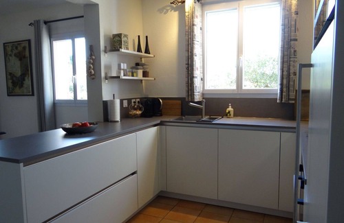Nans-les-Pins Apartamento | Bonito apartamento para 8 personas con piscina privada, WIFI, TV, terraza y mascotas permitida