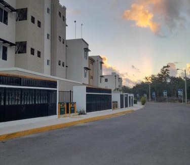 Cancún Apartamento | Lovely Apartment HOEStel Pedreira!