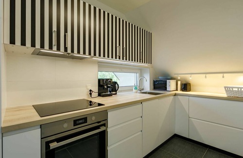 Balatonszarszo Apartamento | Precioso apartamento para 7 personas con WIFI, A/C, TV, terraza y aparcamiento
