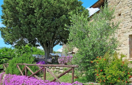 Roccastrada Villa | Bonito apartamento en villa para 6 personas con piscina, WIFI, TV, patio y aparcamiento