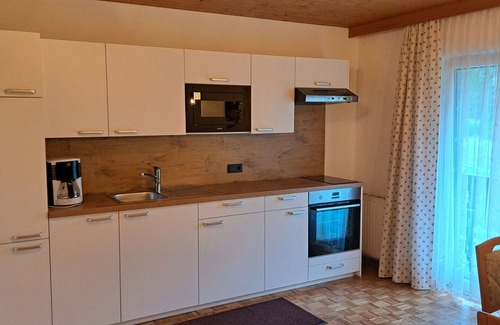 Oberwang Villa | Hermoso apartamento en villa para 5 personas con WIFI, TV, balcón y aparcamiento