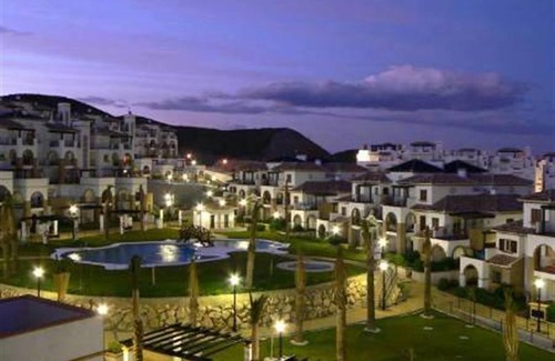 Vera Apartamento | Precioso apartamento en Vera Playa con piscinas interiores y exteriores compartidas, Wi-Fi y A/C