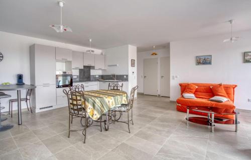 La Tremblade Apartamento | Lovely Apartment In La Tremblade