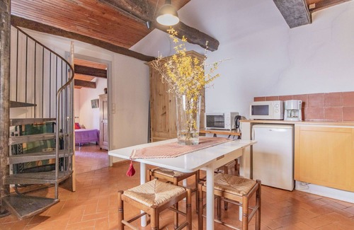 Puimichel Villa | Precioso apartamento en villa con WIFI, patio, mascotas permitida, vista panorámica y aparcamiento
