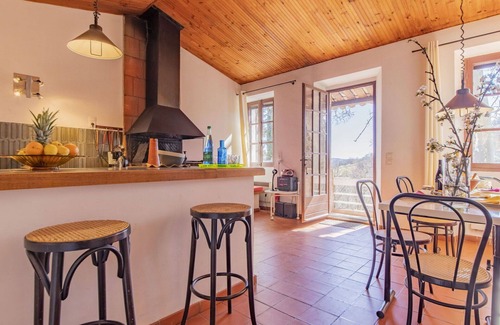 Puimichel Villa | Precioso apartamento en villa con WIFI, patio, mascotas permitida, vista panorámica y aparcamiento