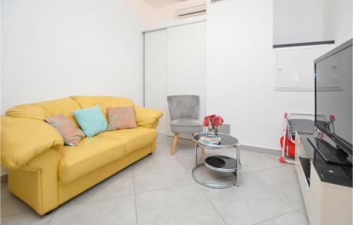 Ghisonaccia Apartamento | Lovely Apartment In Ghisonaccia
