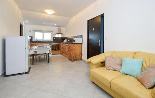 Ghisonaccia Apartamento | Lovely Apartment In Ghisonaccia
