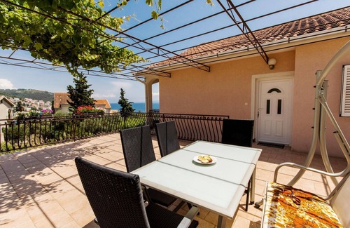 Businci Apartamento | Precioso apartamento en Okrug Gornji