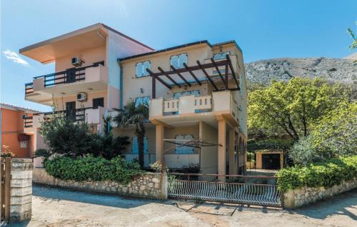 Bosana Apartamento | Lovely Apartment In Bosana With Wifi