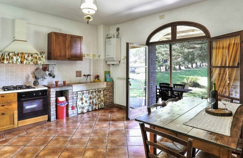 Pomarance Villa | Hermoso apartamento en villa con WIFI, piscina, TV, terraza, vista panorámica y aparcamiento