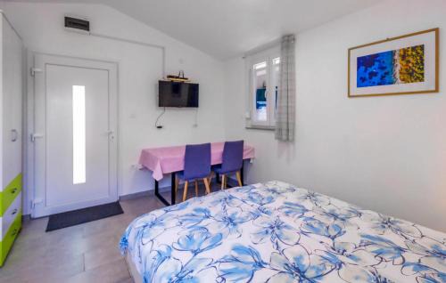 Marcana Apartamento | Lovely Apartment In Marcana With Wifi