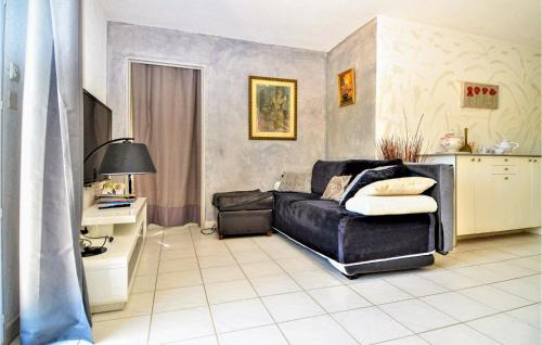 Orange Apartamento | Lovely Apartment In Orange With Kitchen