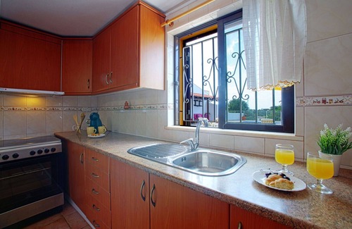 Mem Moniz Casa | Acogedor apartamento en villa con piscina, A/C, WIFI, TV, terraza y vista panorámica