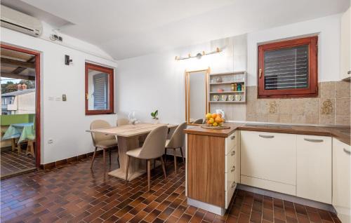 Supetarska Draga Apartamento | Lovely Apartment In Rab With Kitchen