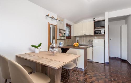 Supetarska Draga Apartamento | Lovely Apartment In Rab With Kitchen