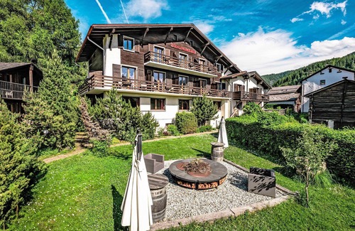 Vercorin Casa | Precioso apartamento en villa para 15 personas con WIFI, bañera de hidromasaje y terraza