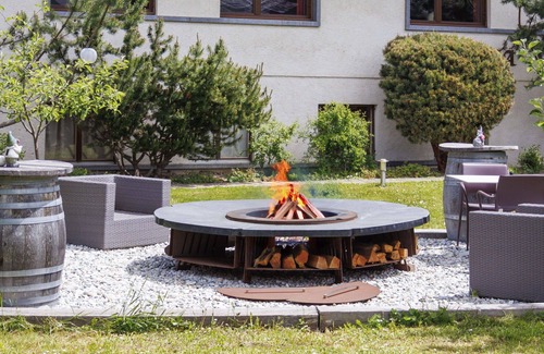 Vercorin Casa | Precioso apartamento en villa para 15 personas con WIFI, bañera de hidromasaje y terraza