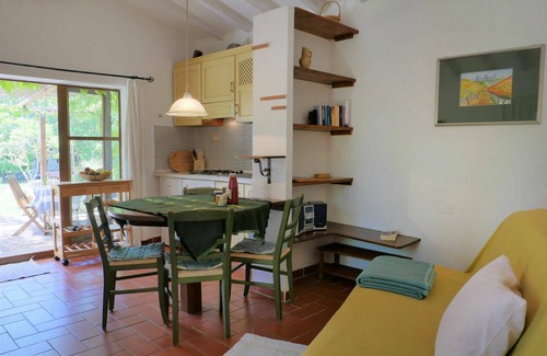 Montieri Casa | Hermoso apartamento en villa para 4 personas con piscina, terraza y mascotas permitida