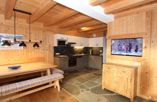 Tux Casa | Precioso apartamento en villa para 9 personas con WIFI, TV y terraza